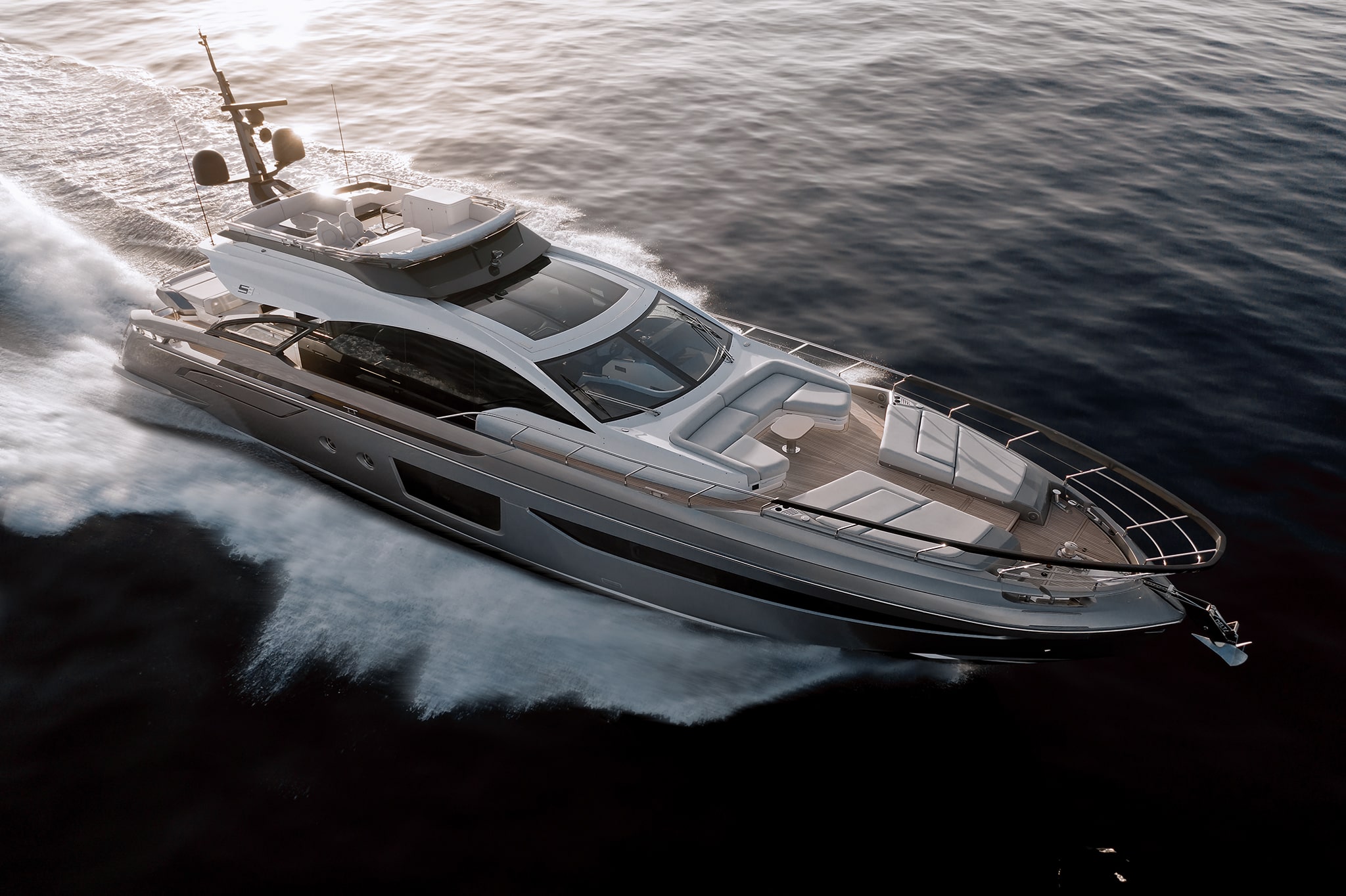 AZIMUT AZIMUT - S 8 - Outside