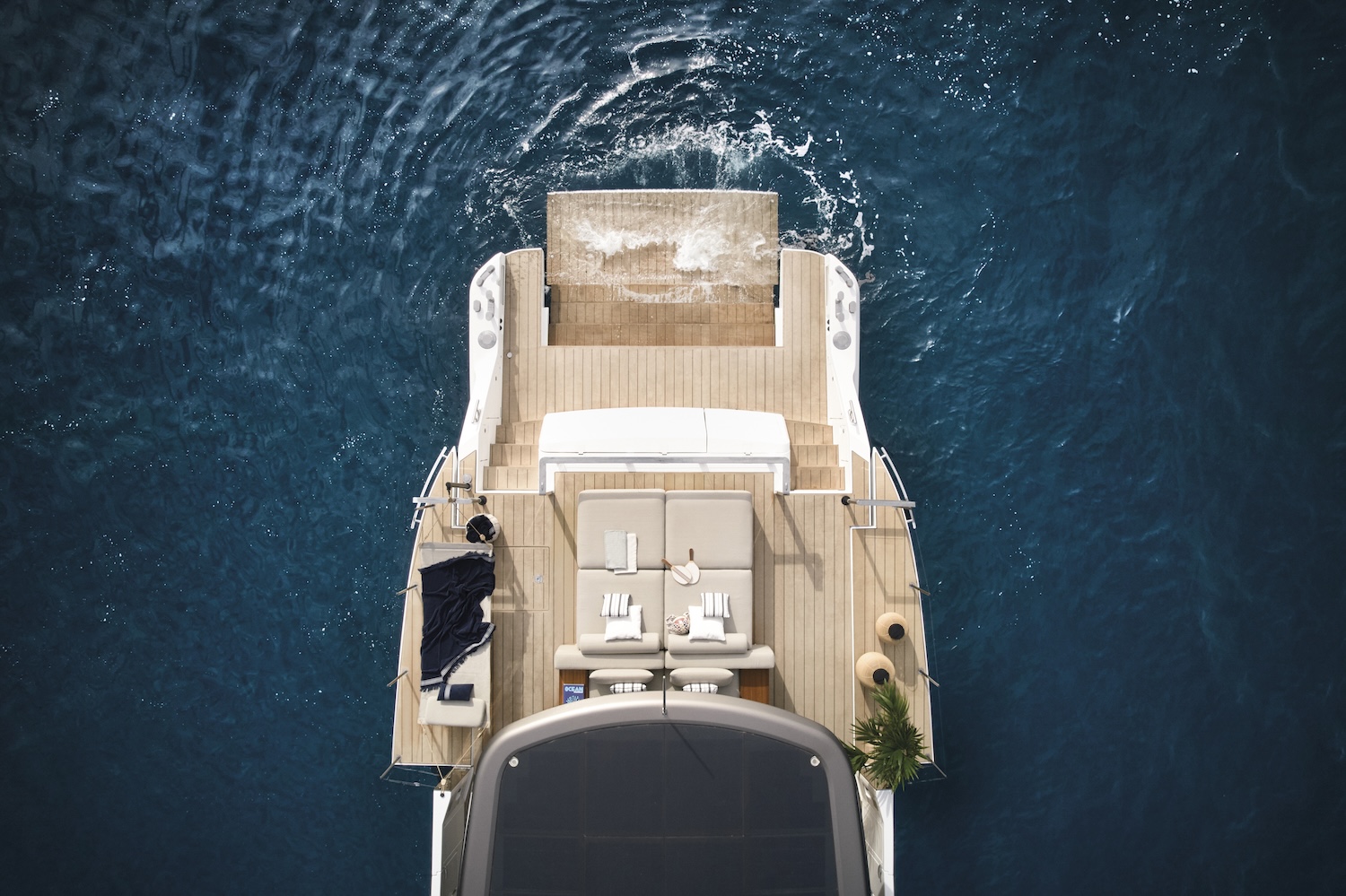 AZIMUT AZIMUT - Seadeck 7 - Outside